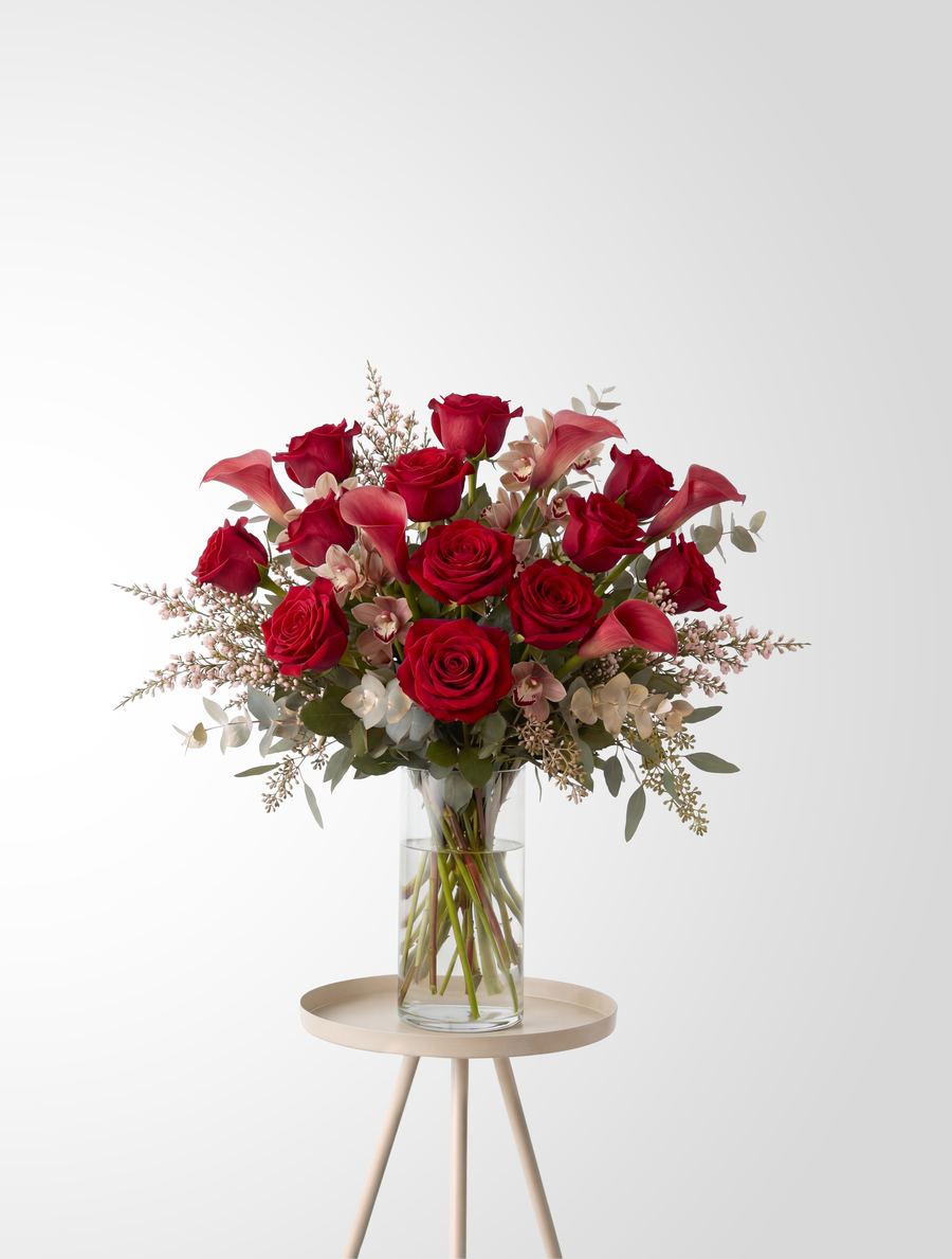 Valentine's bouquet Cunard white